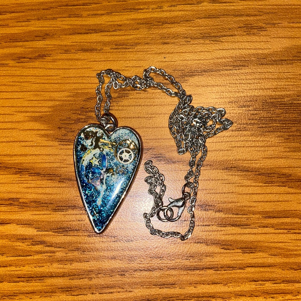 Steampunk Resin Heart and Flower Necklace